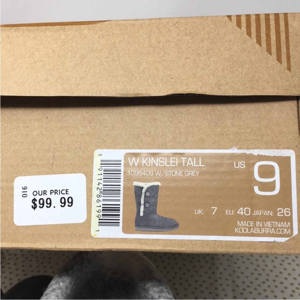 NWT UGG KINSLEI BOOTS - Picture 2 of 11